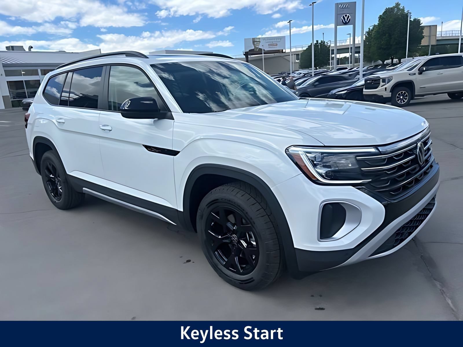 New 2026 Volkswagen Atlas Peak Edition AWD/4WD image 3