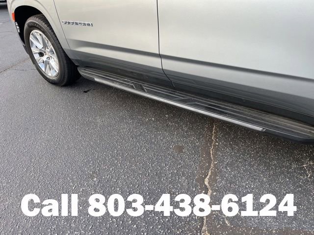Used 2024 Chevrolet Suburban Premier RWD image 34