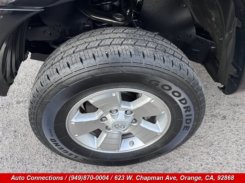 Used 2011 Toyota Tacoma PreRunner w/ SR5 Pkg #2 w/JBL Audio RWD image 33