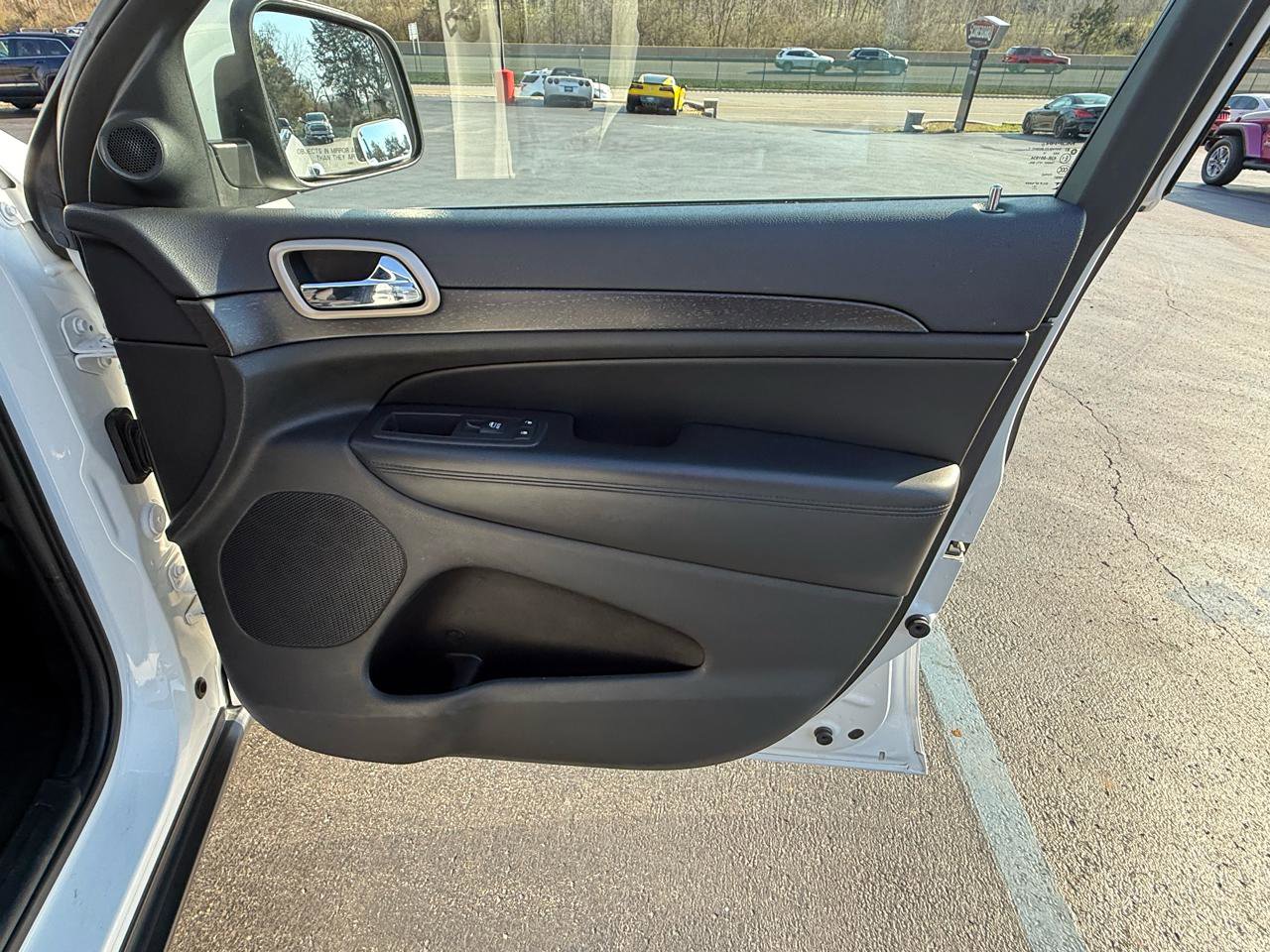 Used 2015 Jeep Grand Cherokee Laredo w/ Quick Order Package 23E image 34