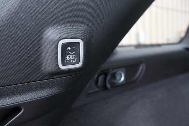 New 2025 Jeep Grand Cherokee Overland w/ Adv Protech Group III image 40