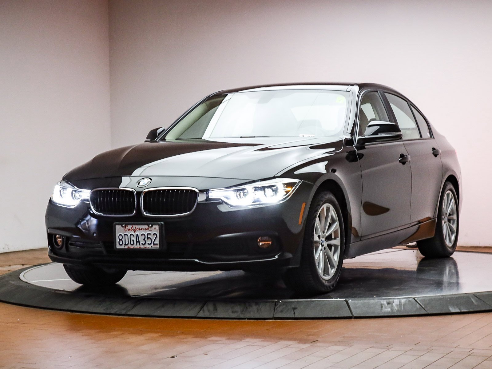 Used 2018 BMW 320i Sedan