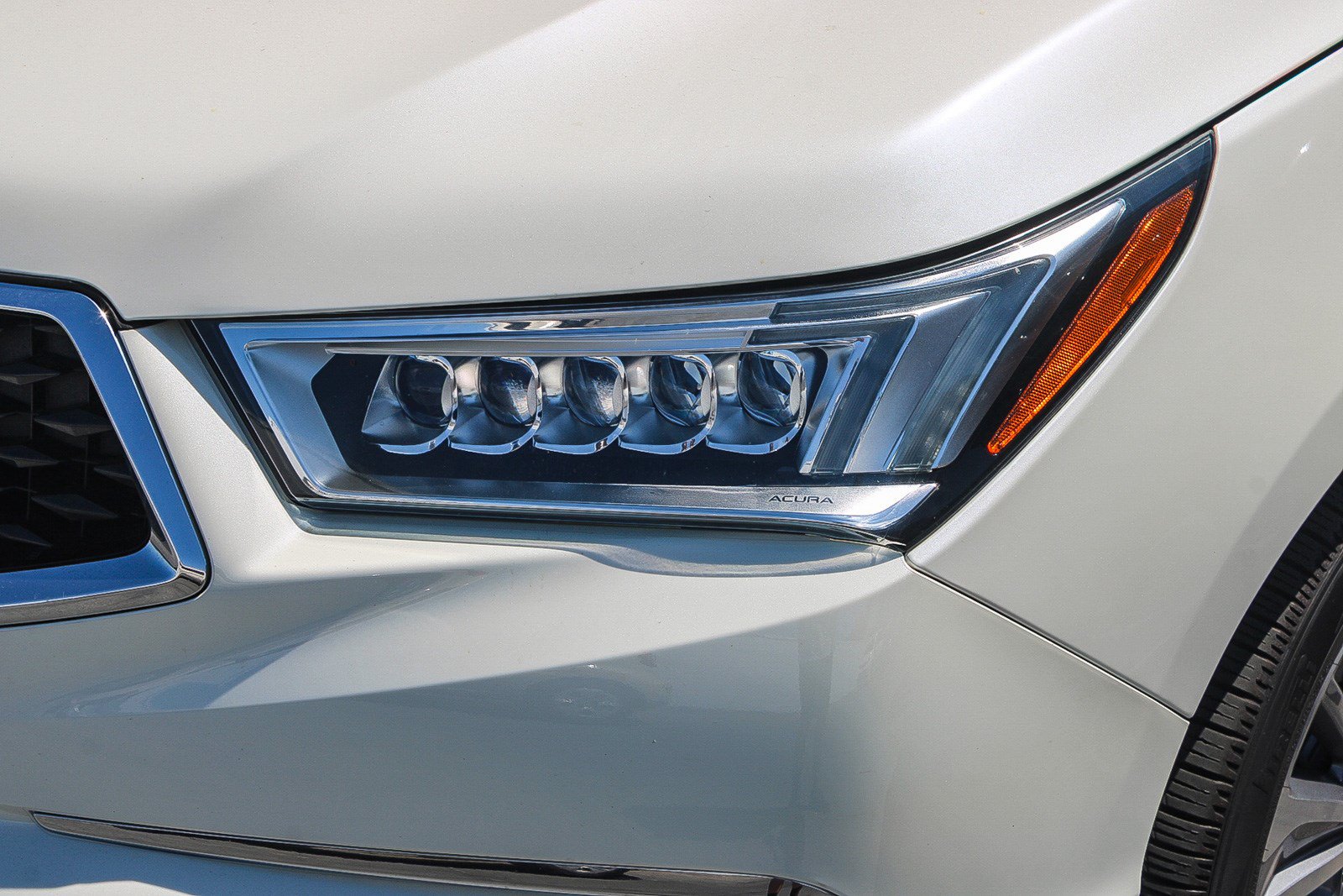 Used 2017 Acura MDX w/ Technology Package AWD/4WD image 6