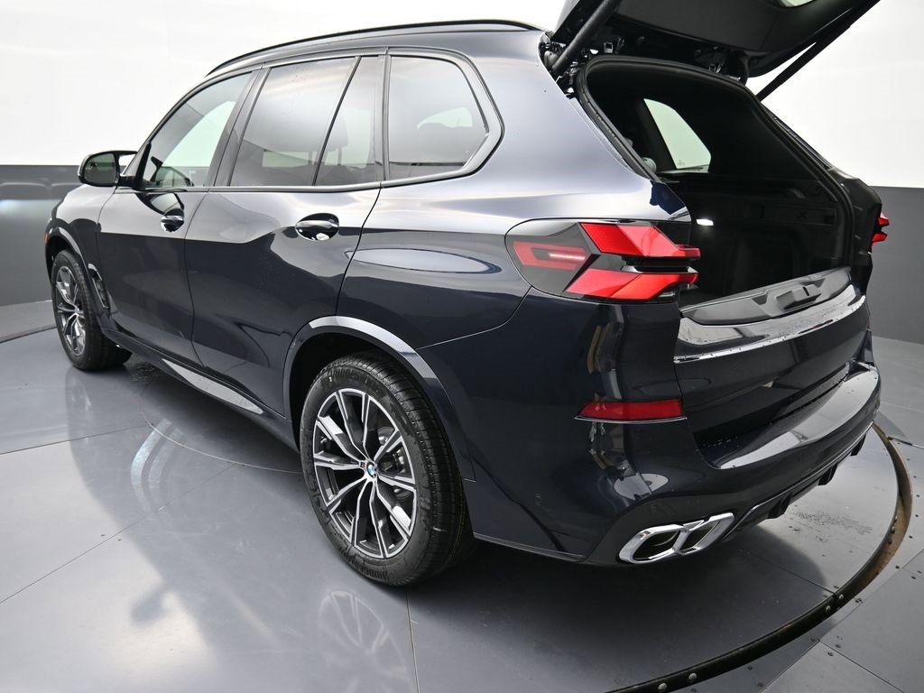 New 2026 BMW X5 M60i image 9