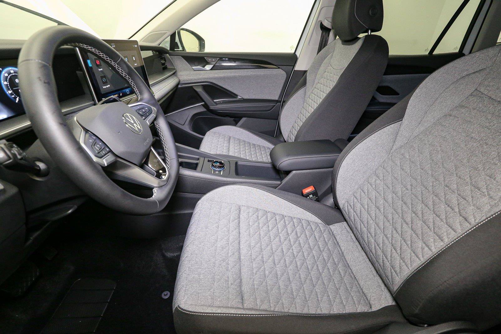 New 2026 Volkswagen Tiguan S AWD/4WD image 23