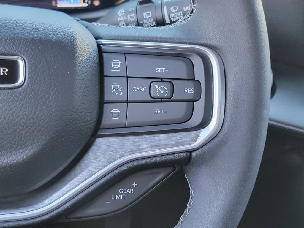 Used 2025 Jeep Wagoneer Series II image 6