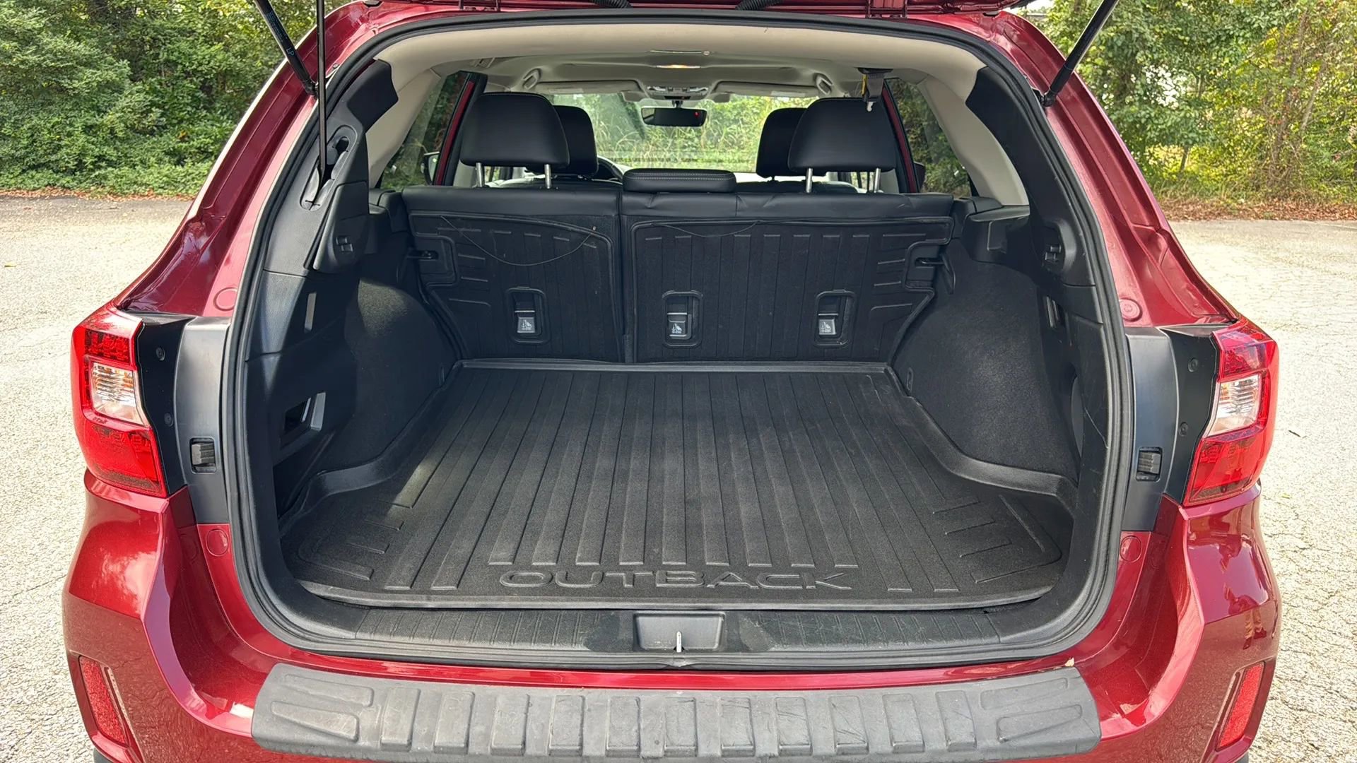 Used 2017 Subaru Outback 2.5i Limited image 14