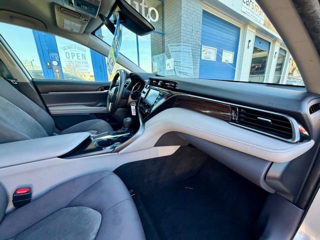 Used 2020 Toyota Camry LE FWD image 21