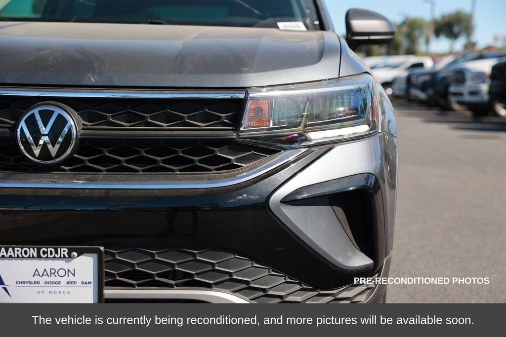 Used 2022 Volkswagen Taos S image 5