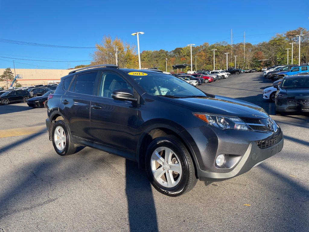 Used 2014 Toyota RAV4 XLE AWD/4WD image 7