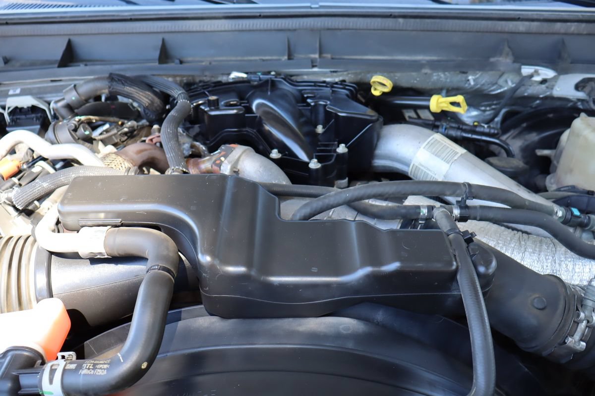 Used 2016 Ford F250 XL w/ Power Equipment Group AWD/4WD image 37