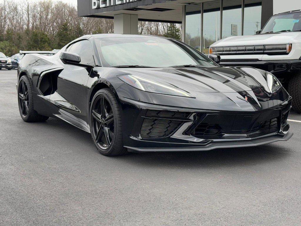 Used 2025 Chevrolet Corvette Stingray Coupe w/ Z51 Performance Package image 2