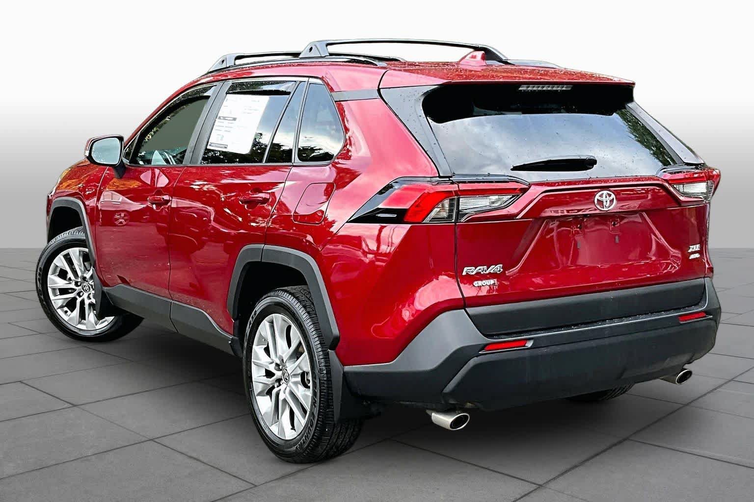 Used 2025 Toyota RAV4 XLE Premium AWD/4WD image 12