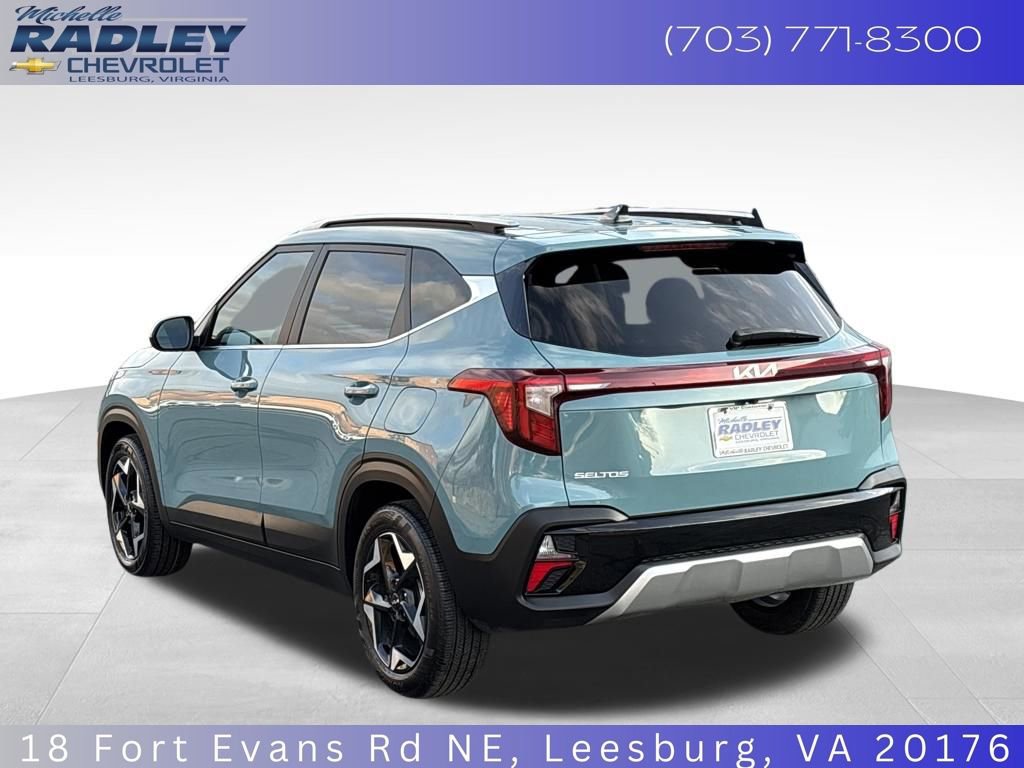 Used 2024 Kia Seltos EX image 3