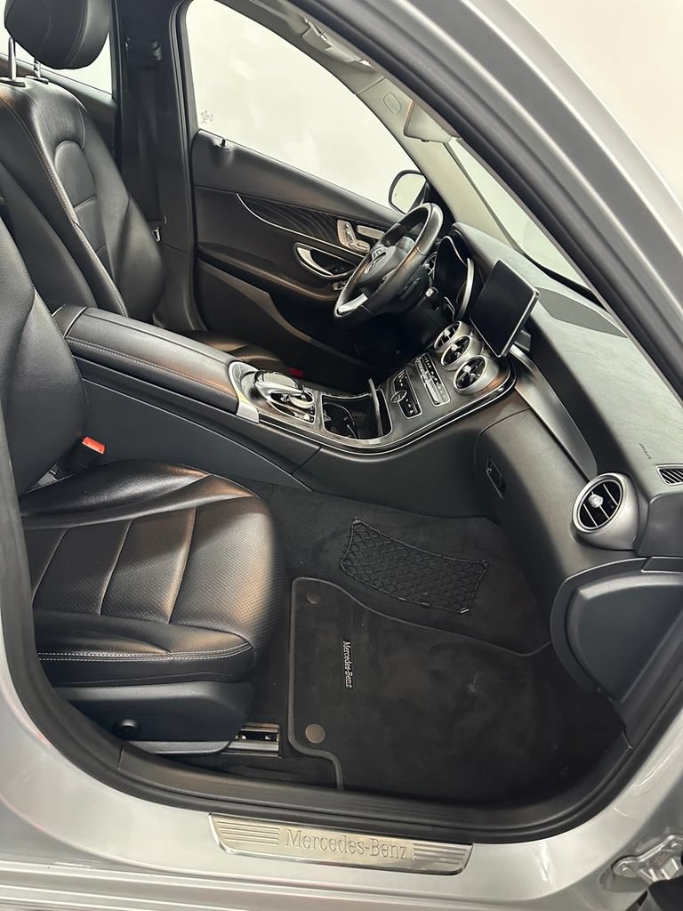 Used 2016 Mercedes-Benz C 300 4MATIC Sedan image 34