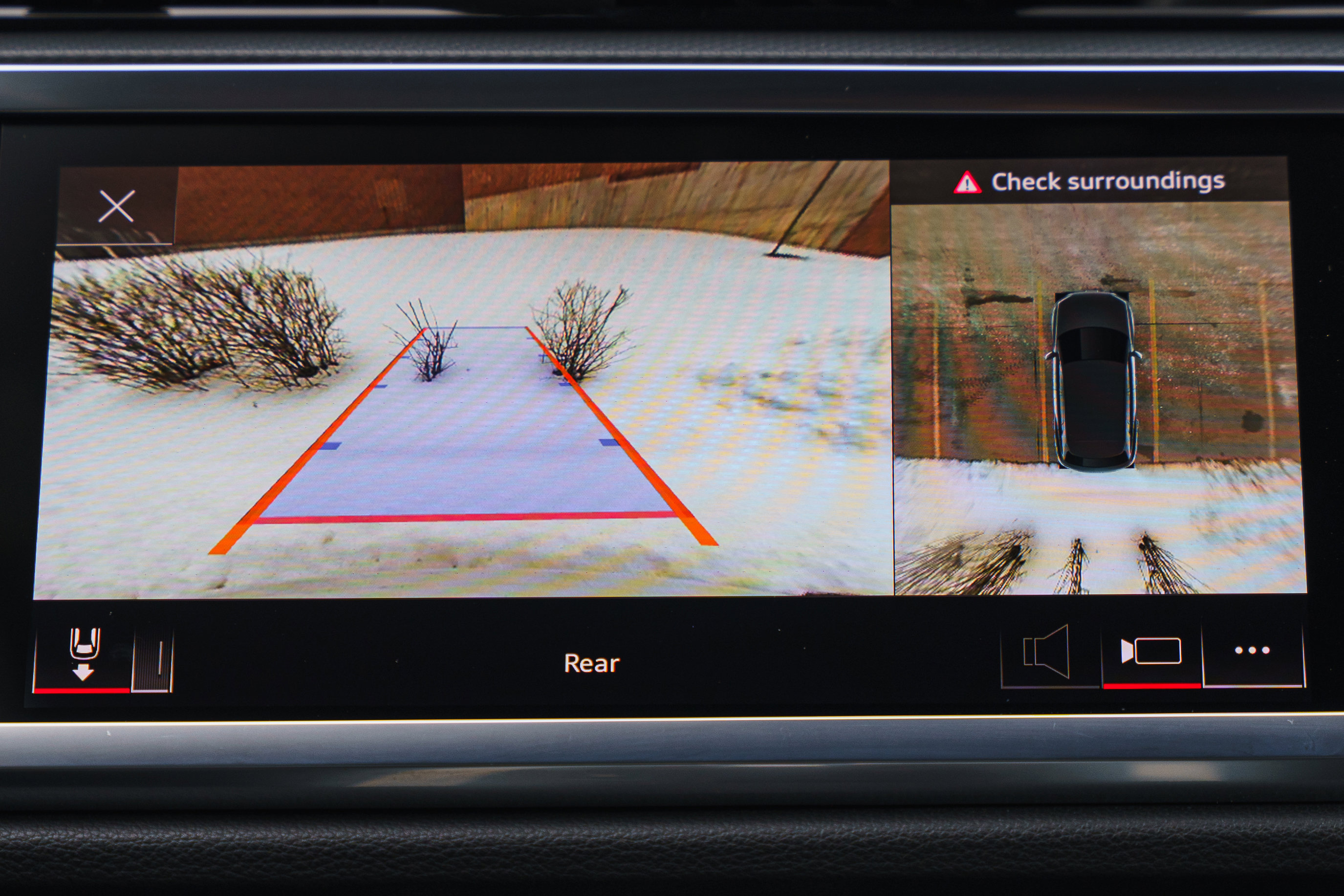 Used 2022 Audi Q3 2.0T Premium Plus w/ Premium Plus Package image 16