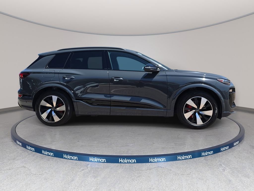 New 2025 Audi SQ6 e-tron Premium Plus AWD/4WD image 4