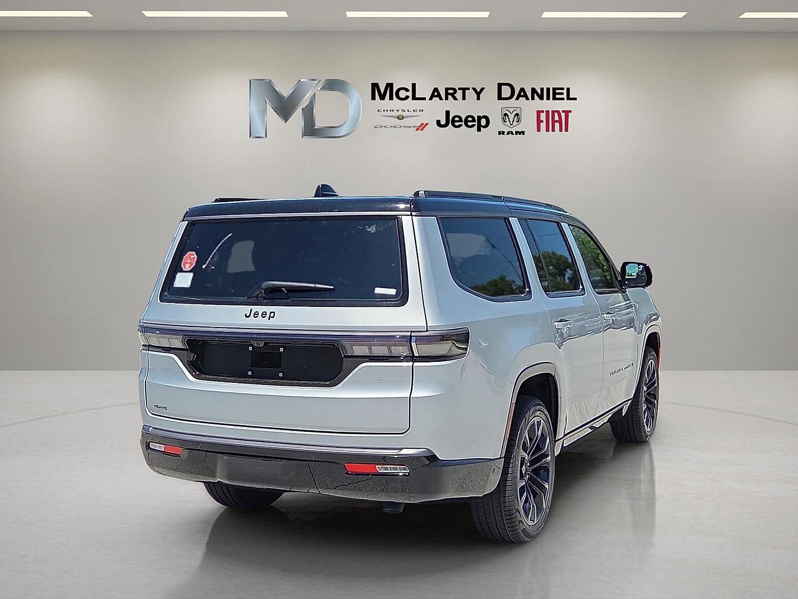 New 2026 Jeep Grand Wagoneer Summit AWD/4WD image 5