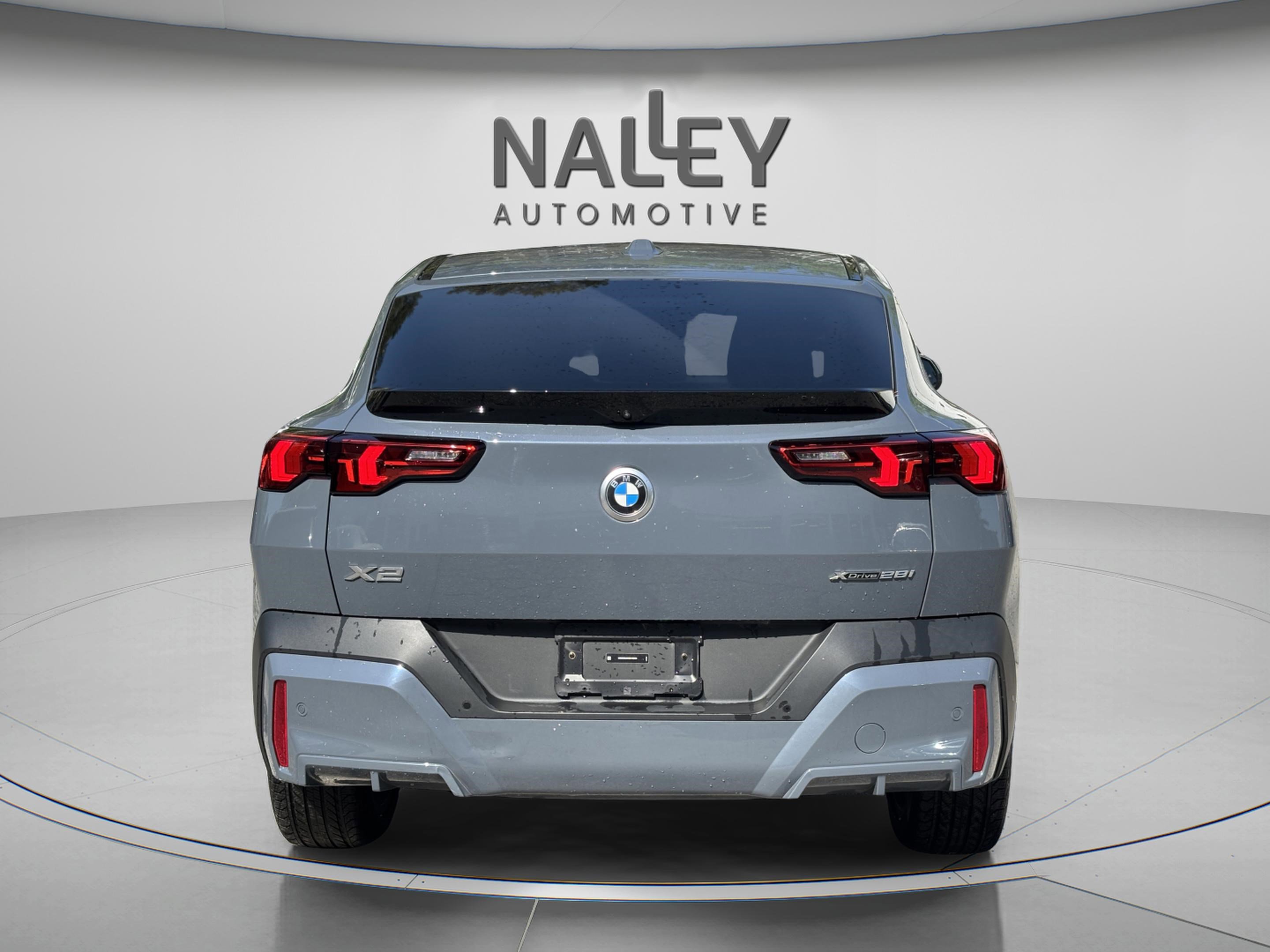 Used 2025 BMW X2 xDrive28i image 3