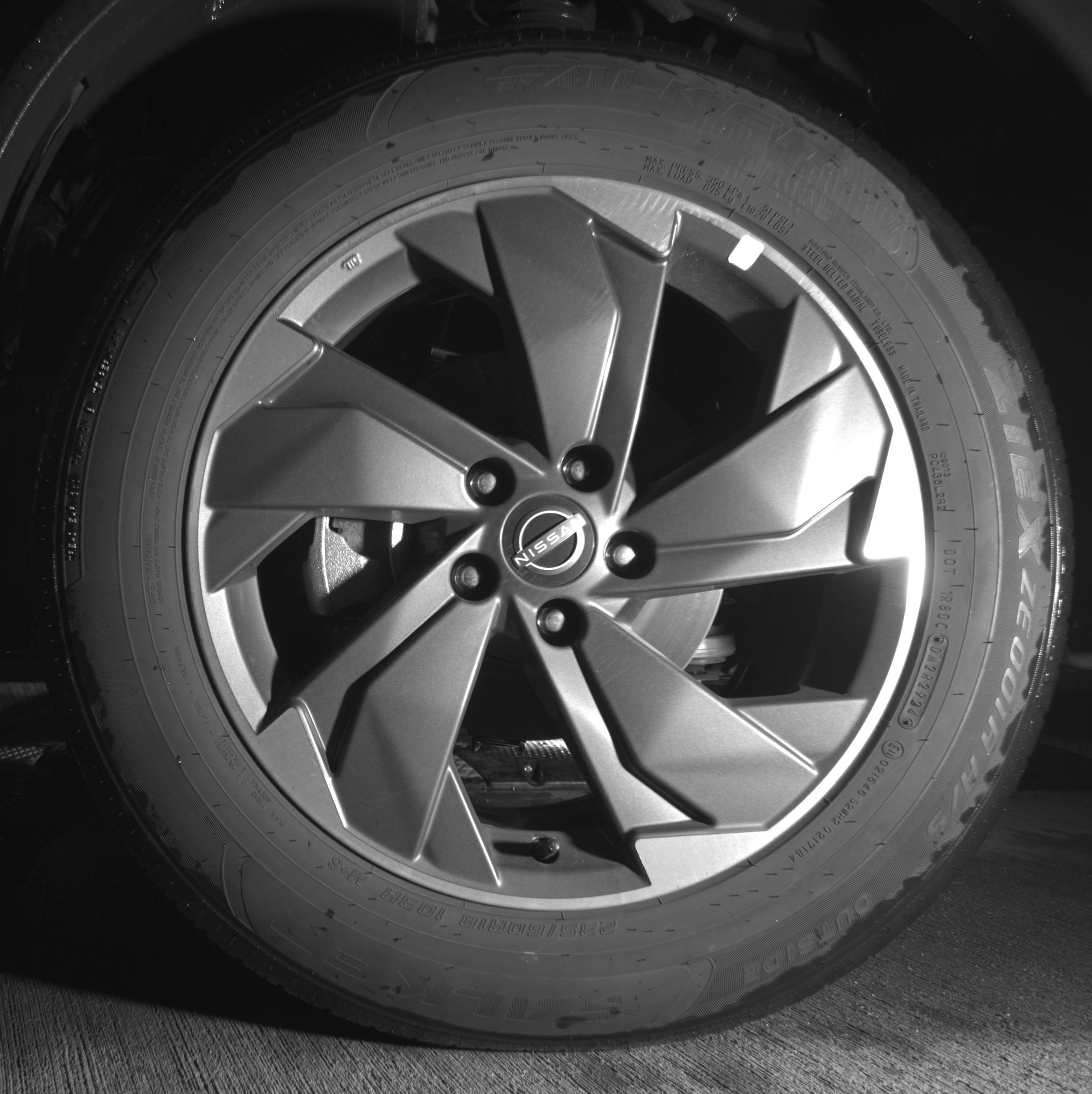 Used 2025 Nissan Rogue SV image 12