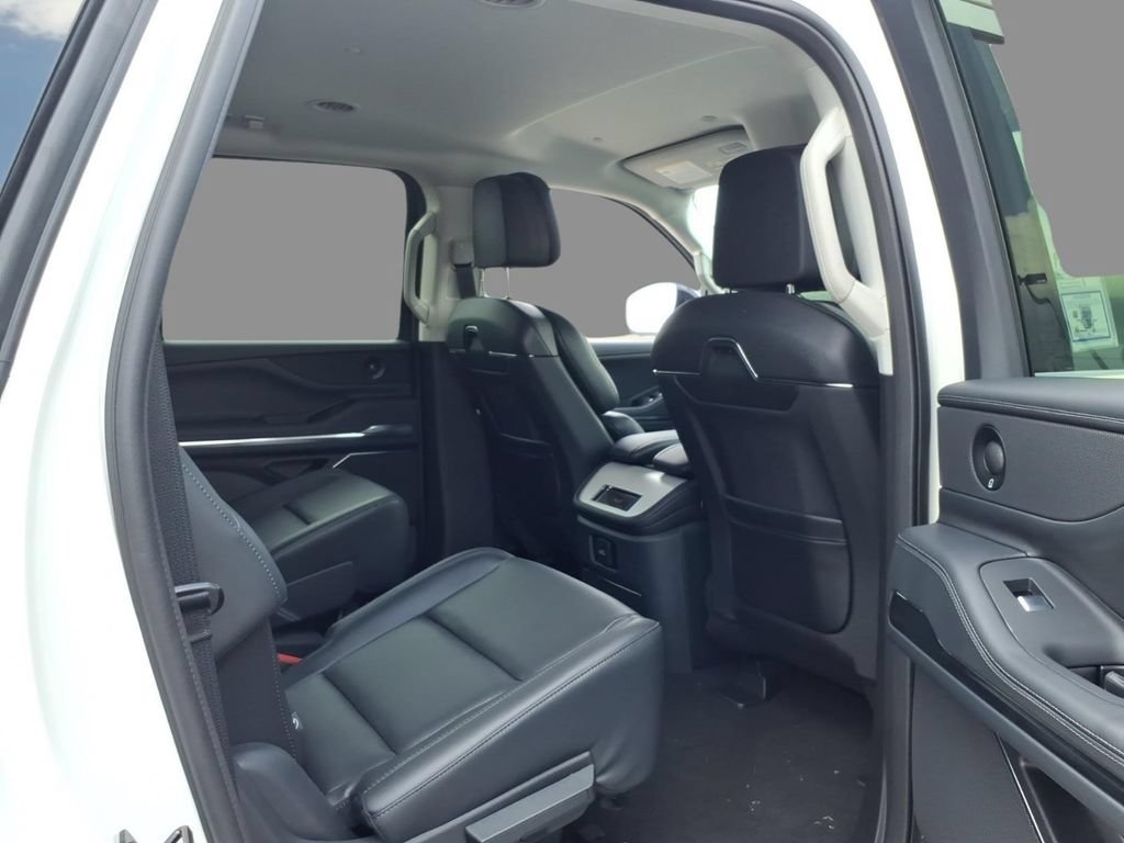 New 2027 Lincoln Navigator L Premier AWD/4WD image 11