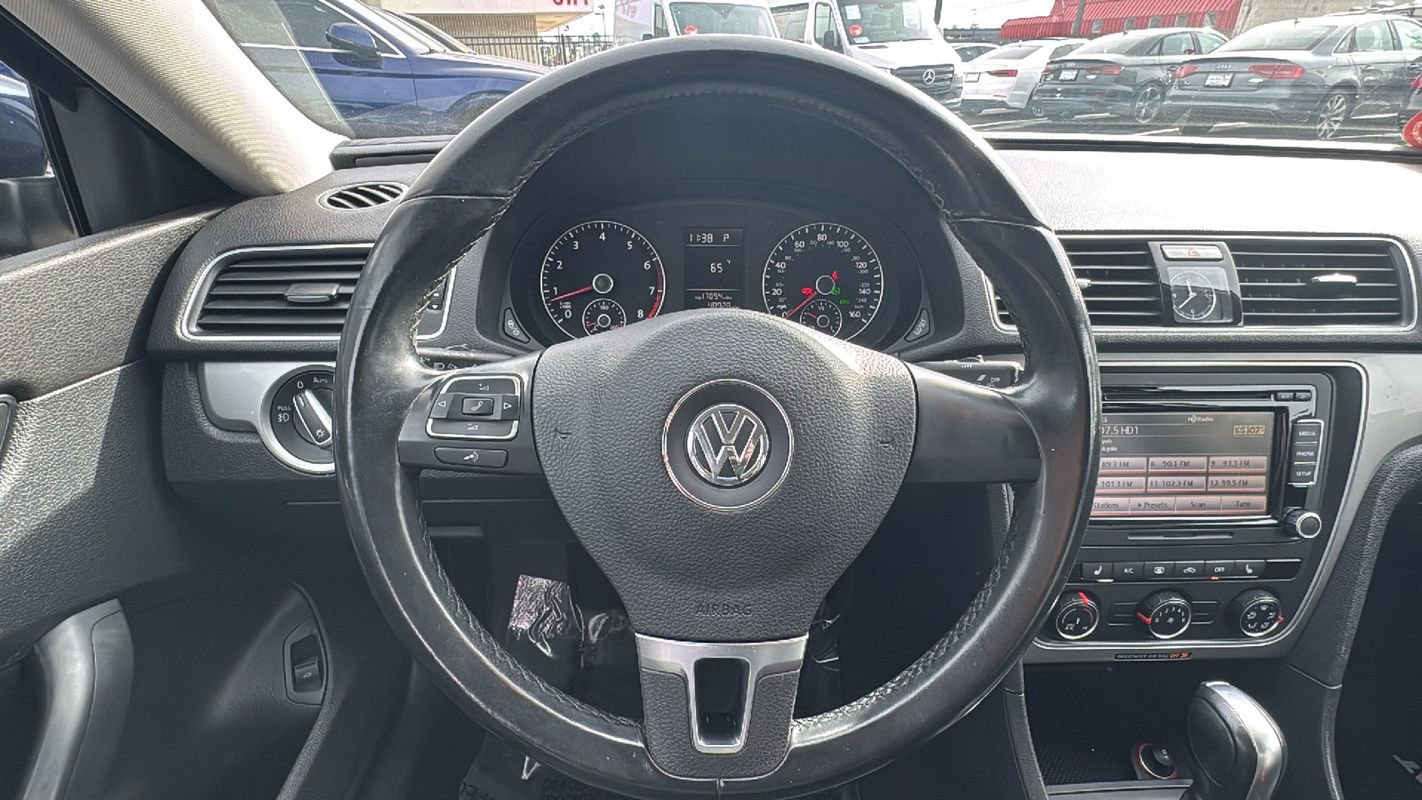 Used 2015 Volkswagen Passat 1.8T Limited Edition image 14