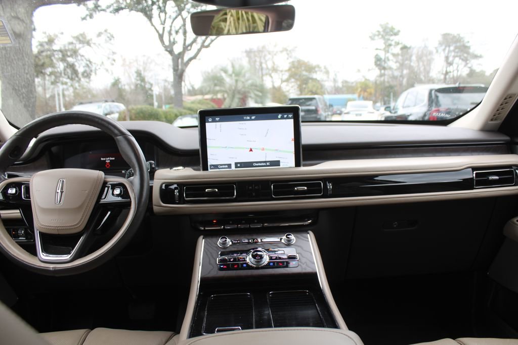 Used 2021 Lincoln Aviator Reserve w/ Equipment Group 201A image 27