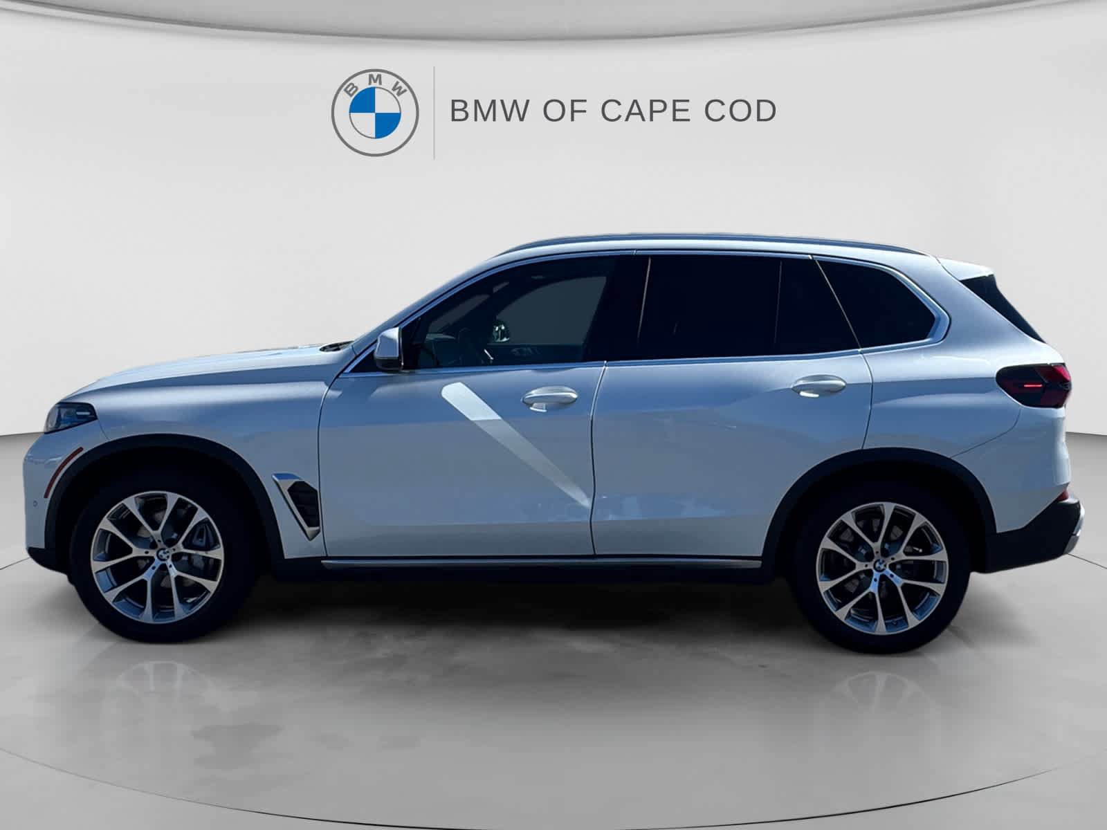 Used 2024 BMW X5 xDrive40i AWD/4WD image 4
