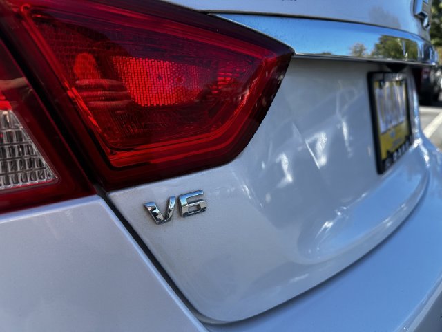 Used 2018 Chevrolet Impala LT w/ Sunroof and Spoiler Package FWD image 45