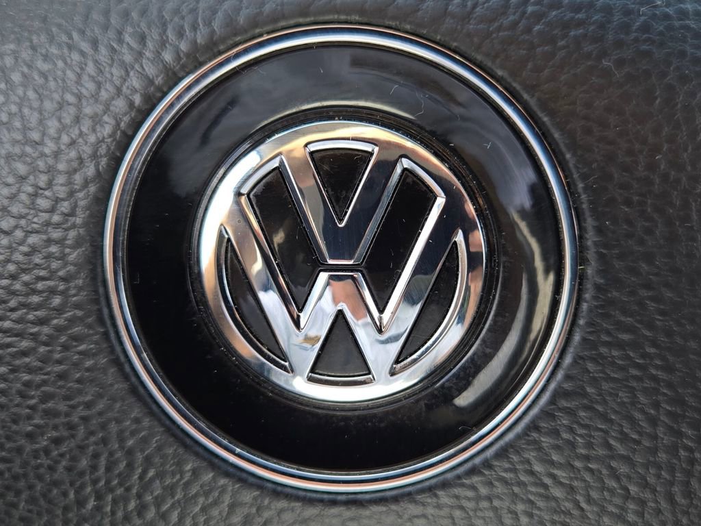 Certified 2021 Volkswagen Tiguan SE FWD image 29