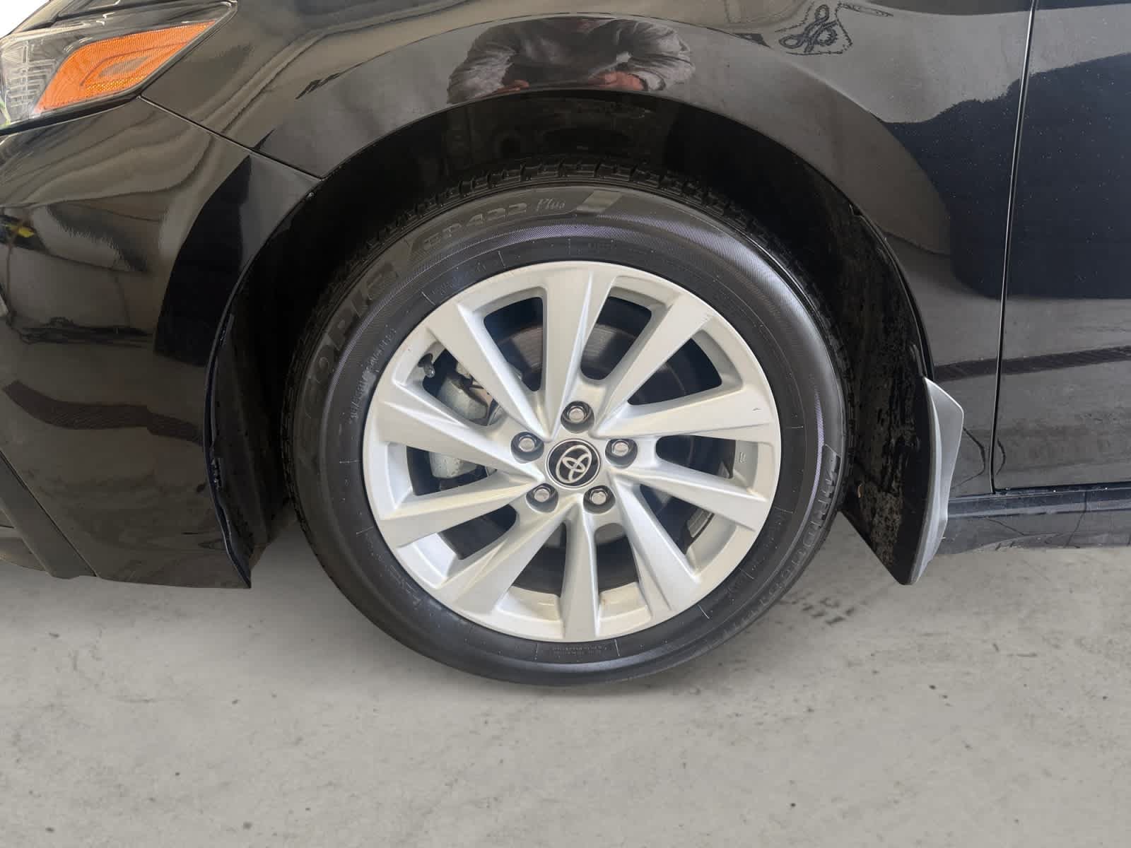 Used 2024 Toyota Camry SE FWD image 9