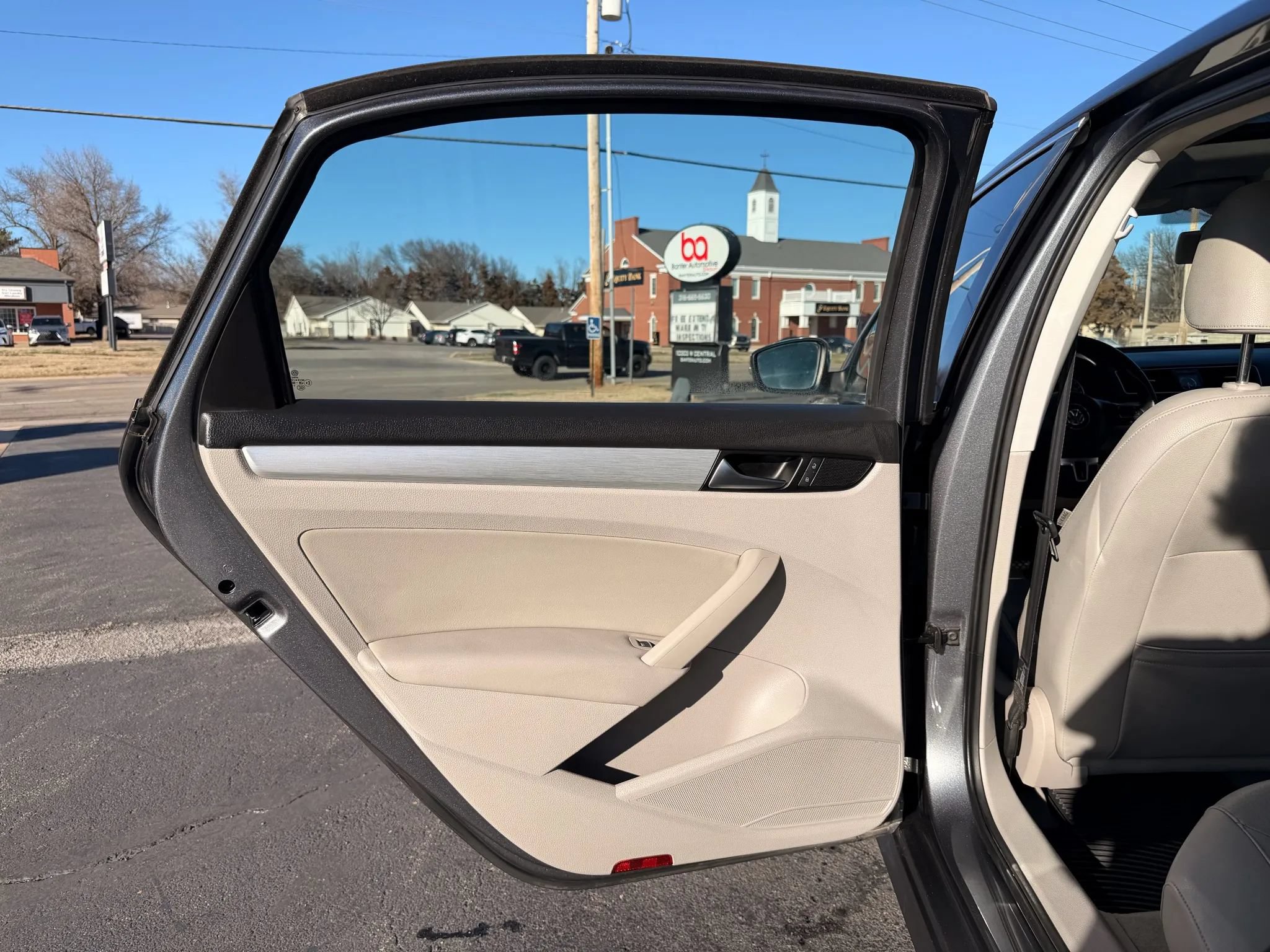 Used 2013 Volkswagen Passat TDI SE FWD image 20