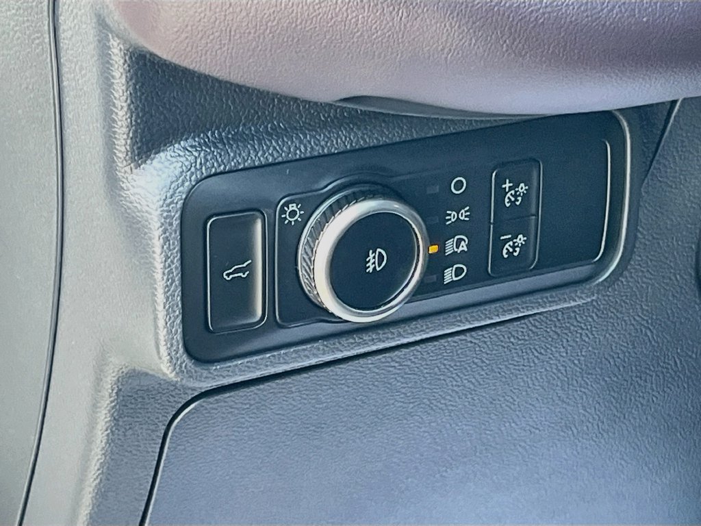 Used 2025 Ford Explorer Platinum AWD/4WD image 10