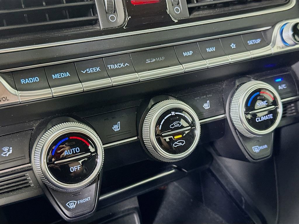 Used 2020 Genesis G70 2.0T w/ Elite Package AWD/4WD image 28