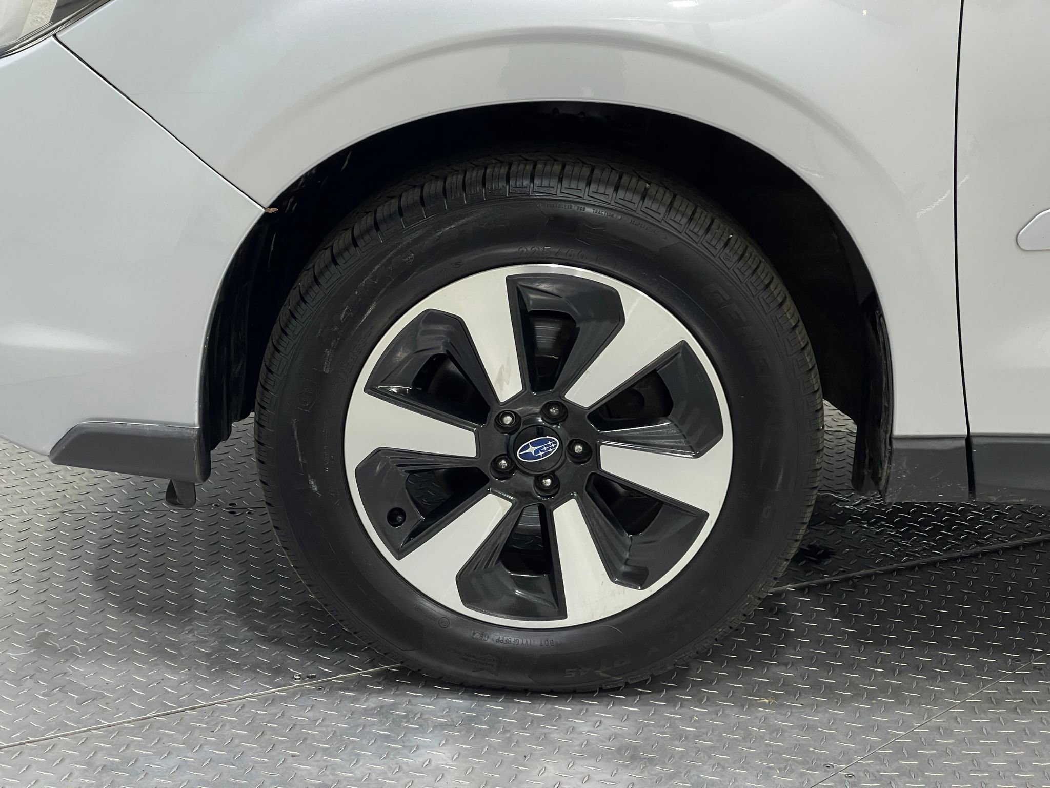 Used 2018 Subaru Forester 2.5i Premium w/ All-Weather Package image 33
