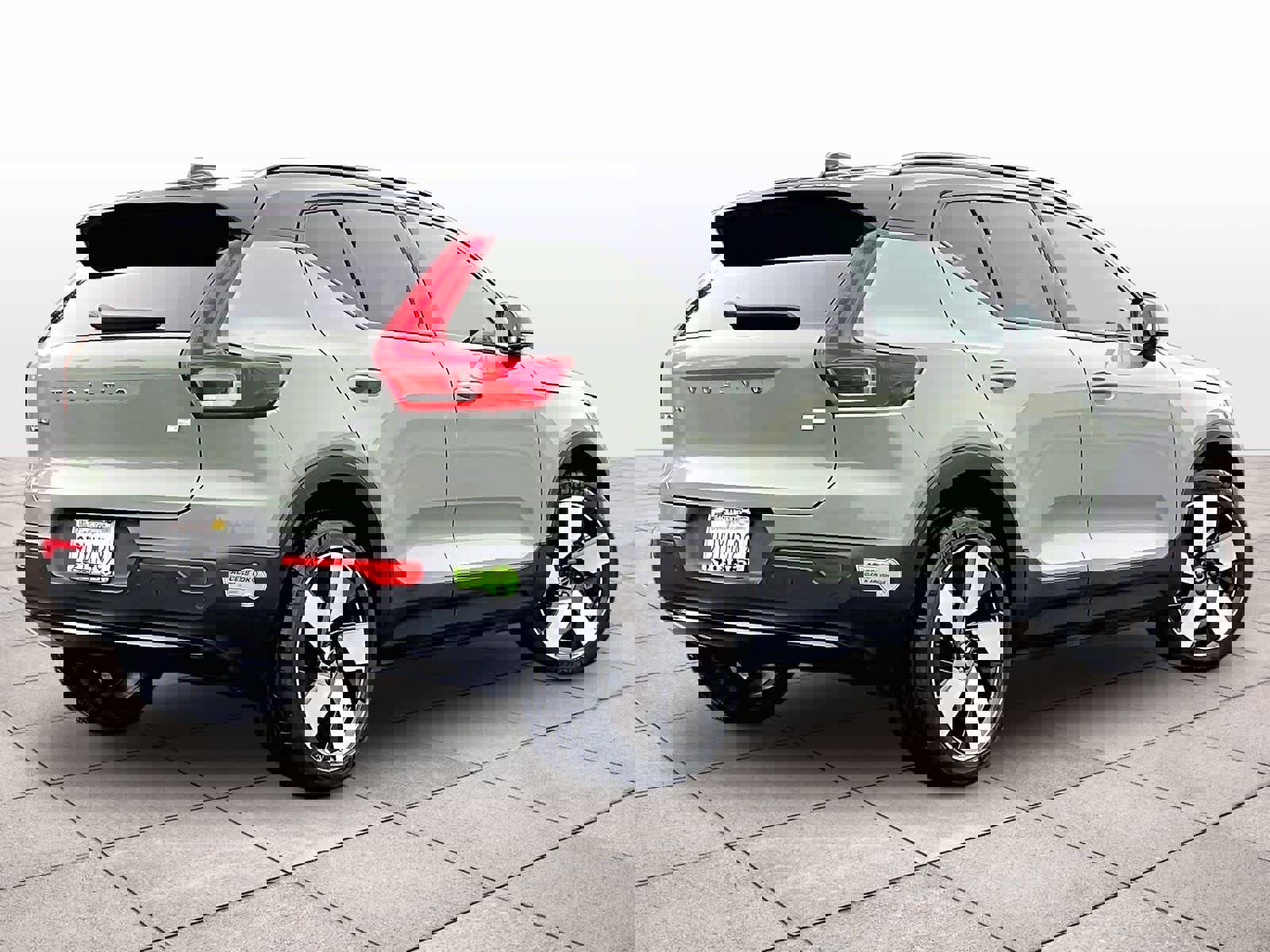 Used 2023 Volvo XC40 Recharge Ultimate image 16