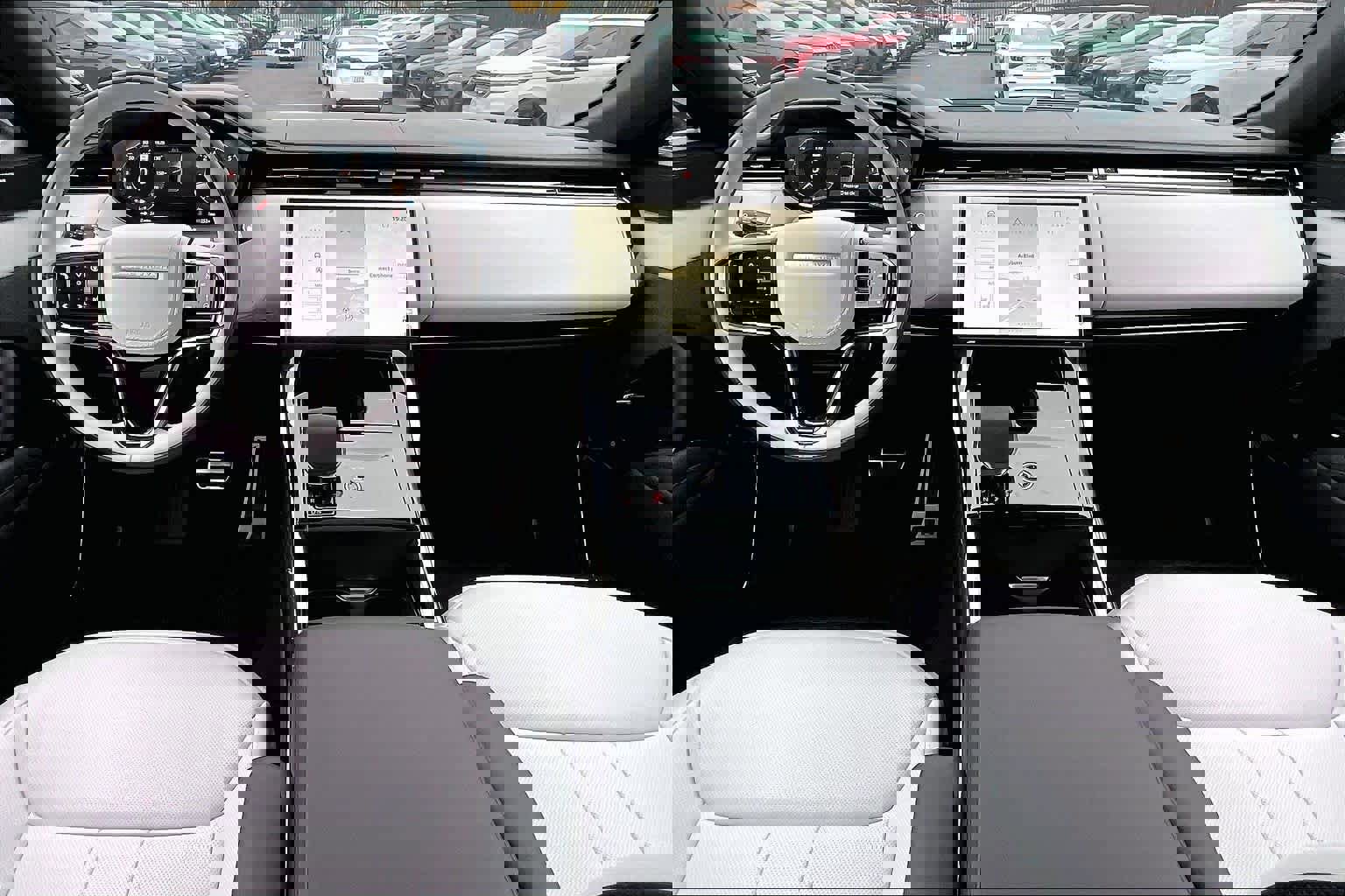 Used 2025 Land Rover Range Rover Sport Dynamic SE image 18