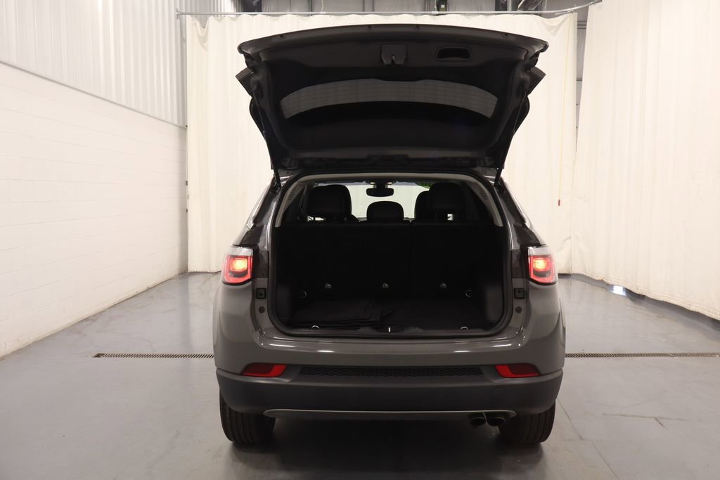 Used 2020 Jeep Compass Limited image 18