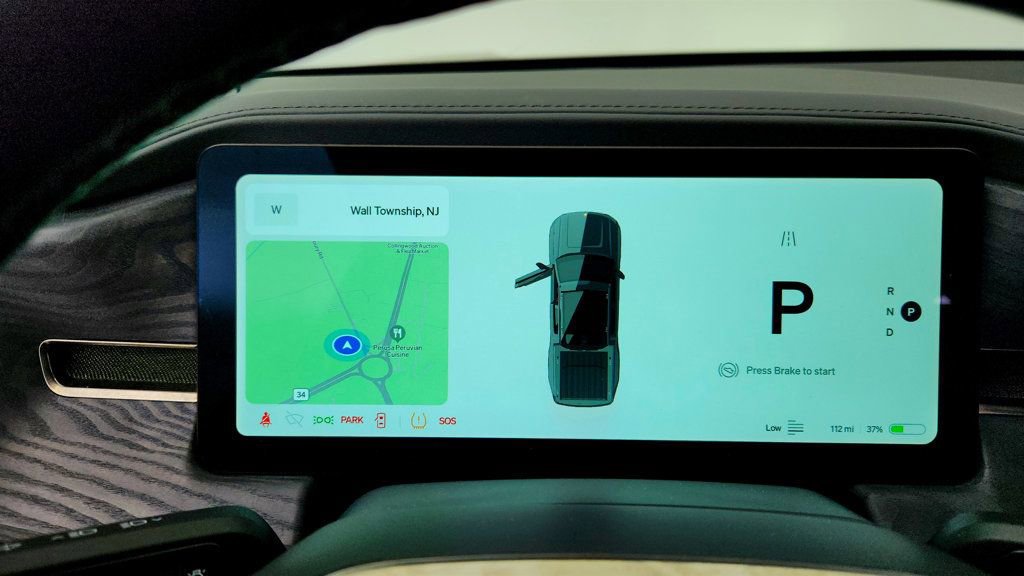 Used 2022 Rivian R1T Adventure image 15