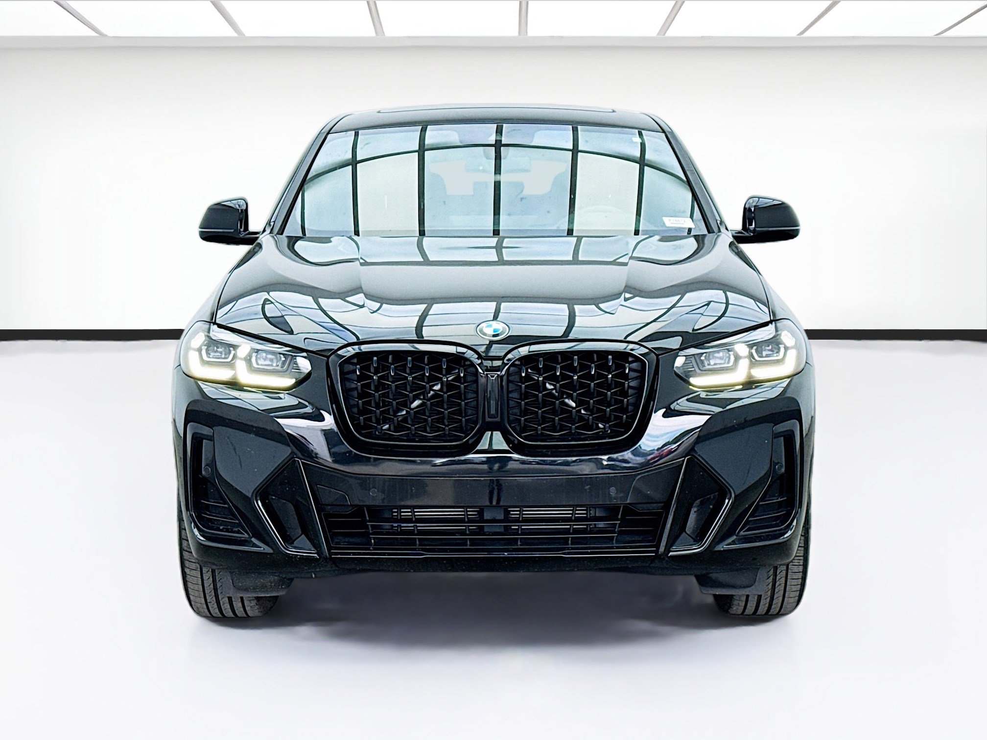 Used 2023 BMW X4 xDrive30i w/ M Sport Package image 2