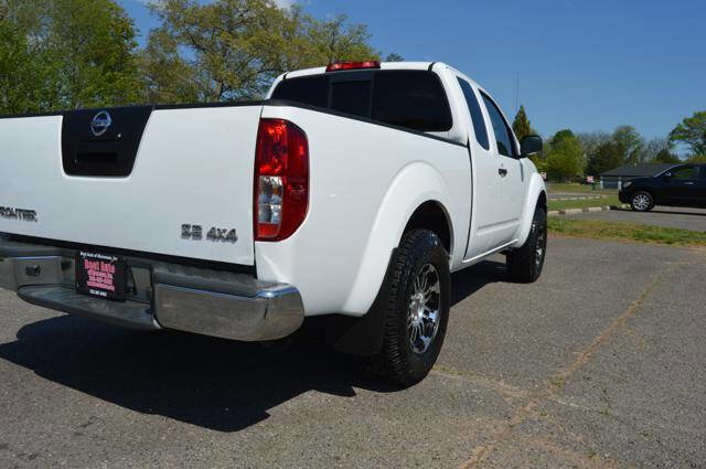 Used 2010 Nissan Frontier SE AWD/4WD image 56