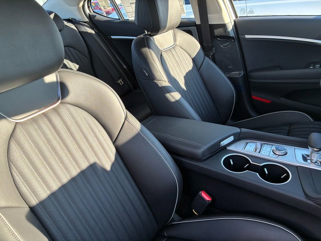 New 2026 Genesis G70 2.5T Prestige RWD image 10