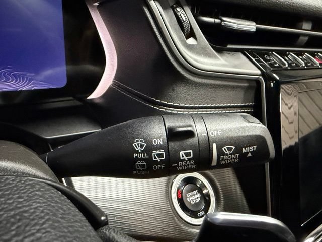 Used 2023 Jeep Grand Cherokee L Laredo AWD/4WD image 38