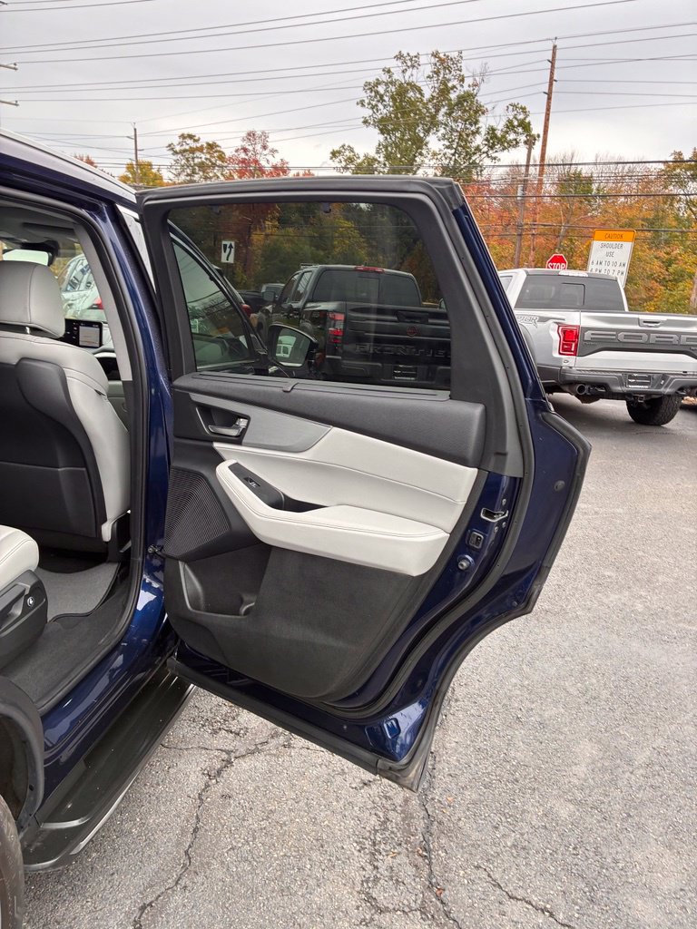 Used 2024 Acura MDX w/ Technology Package AWD/4WD image 19