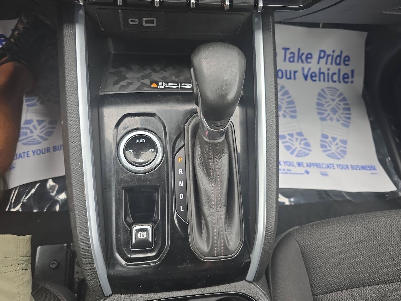 Used 2024 Chevrolet Colorado LT w/ LT Convenience Package II AWD/4WD image 19