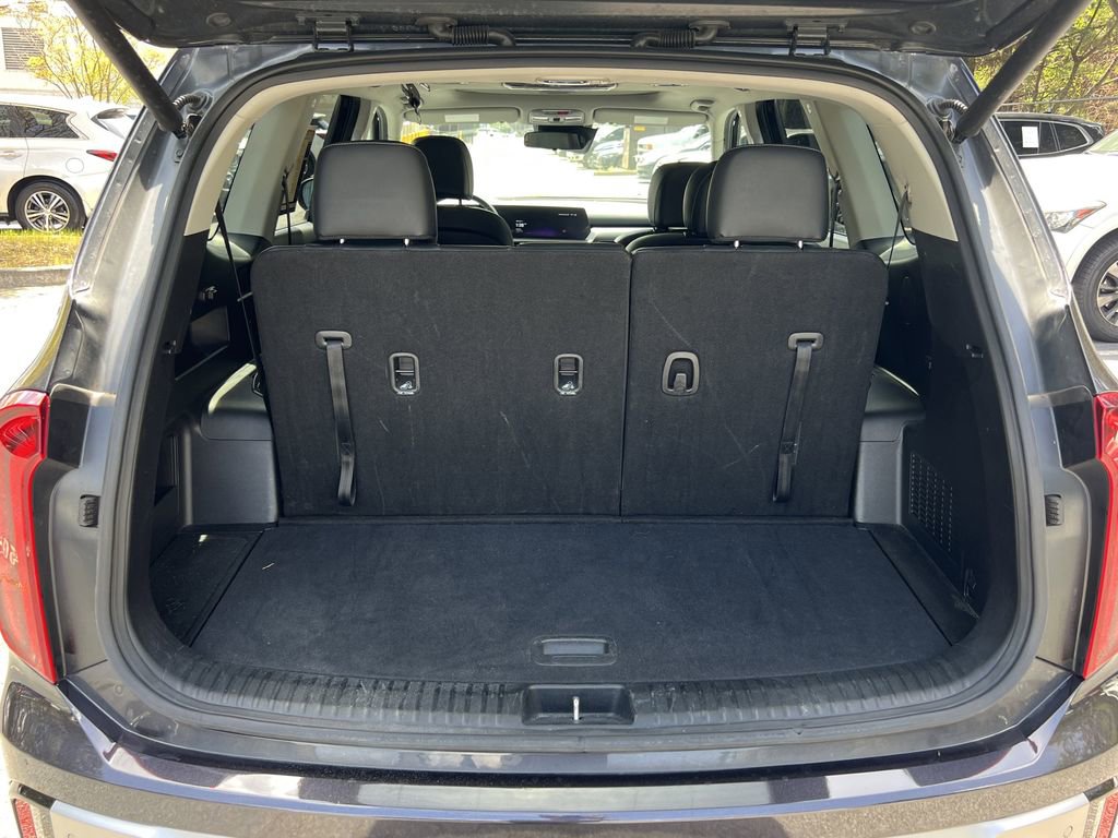 Used 2025 Kia Telluride S FWD image 5