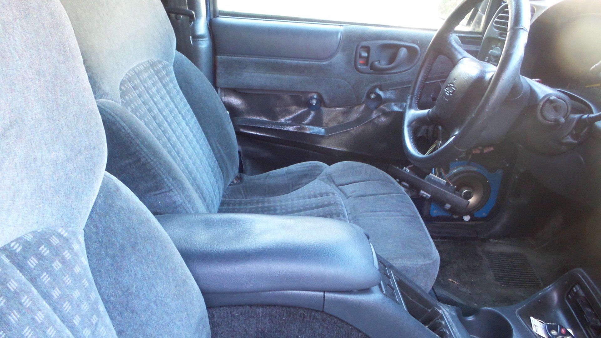 Used 2000 Chevrolet Blazer LS w/ LS Preferred Equipment Group AWD/4WD image 7