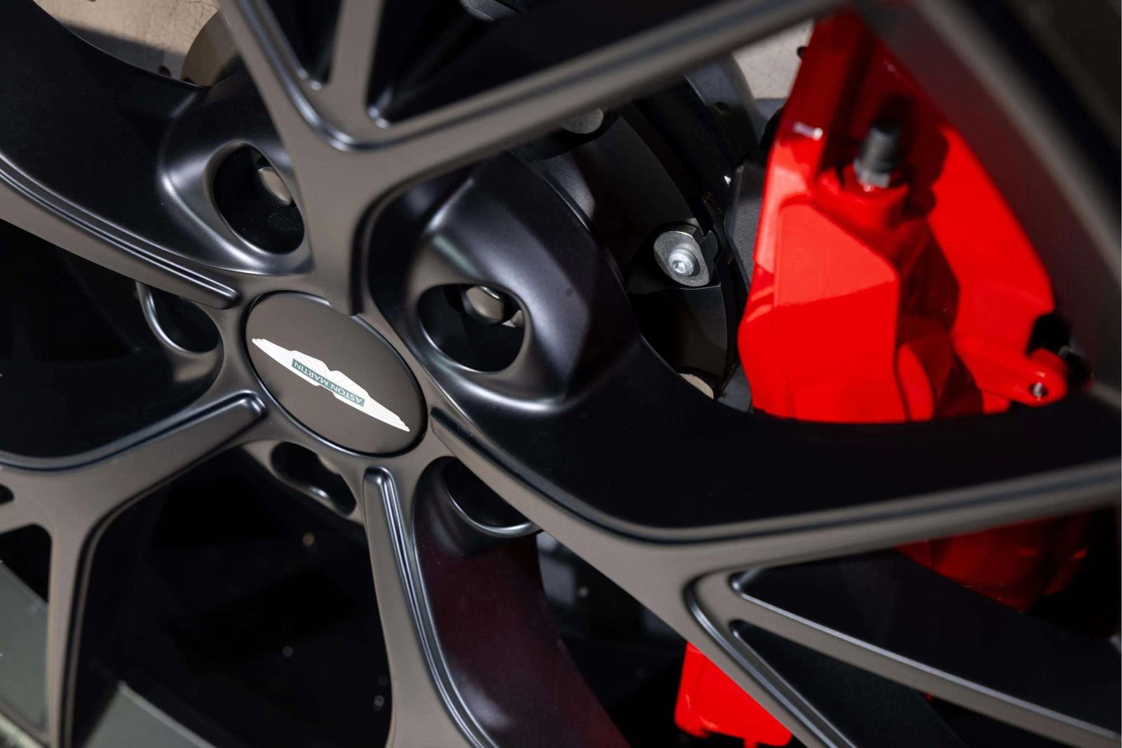 New 2026 Aston Martin DBX S image 14