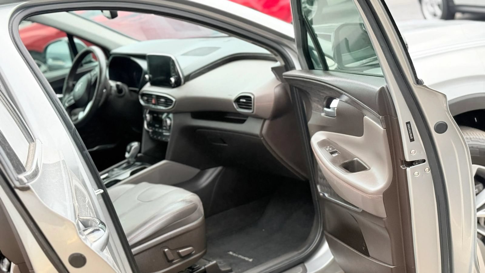 Used 2020 Hyundai Santa Fe Limited FWD image 9