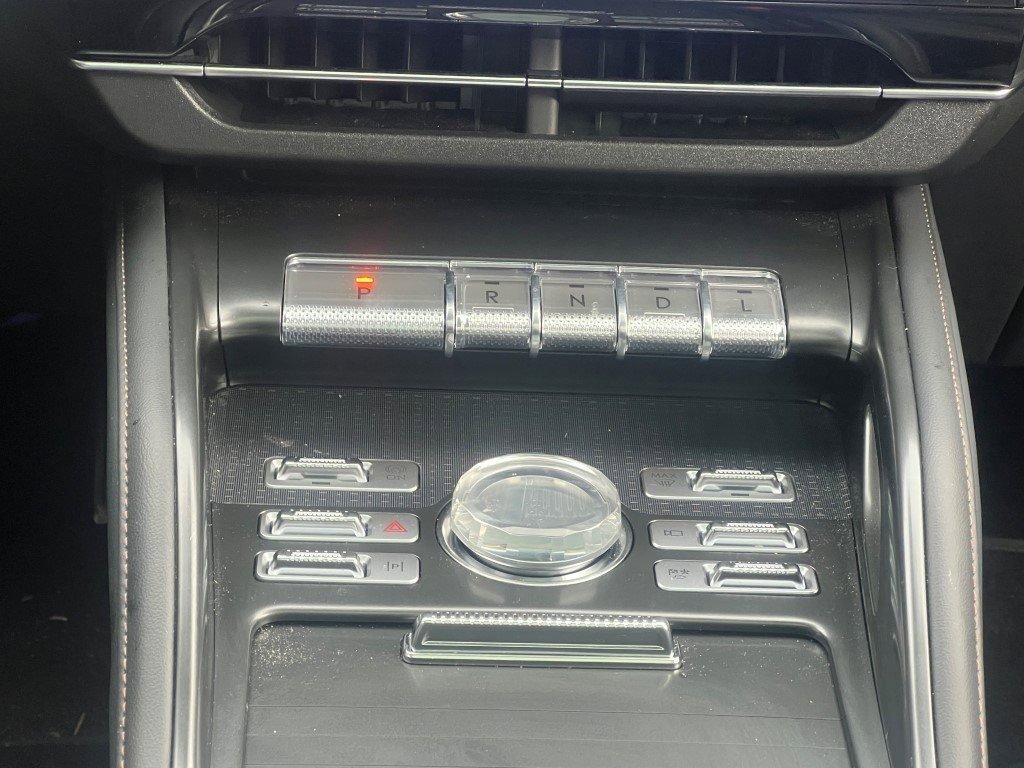 Used 2025 Lincoln Nautilus Premier w/ Equipment Group 102A image 24